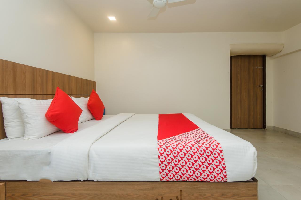 Oyo 13857 Hotel Imperial Umele Eksteriør billede